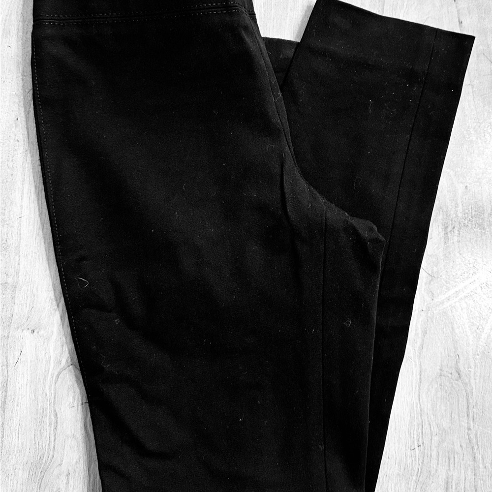 White House Black Market Black Skinny Leg Pants